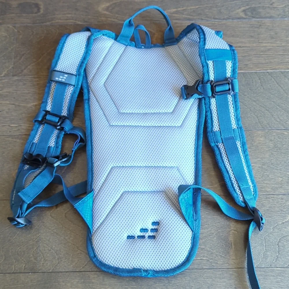 BCG 50 oz 1.5L Hydration Pack Blue and Gray Backpack Hiking Outdoors -